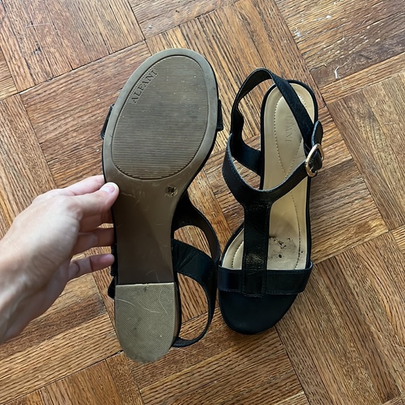 90s VINTAGE ALFANI STRAPPY SANDAL HEELS - Picture 5 of 5